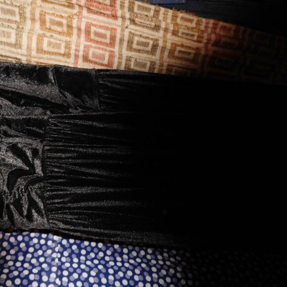 NWT SIZE 6 TORRID BLACK VELVET SURPLICE SLEEVEELSS HALTER DRESS 6X PLUS 30 - Picture 11 of 13